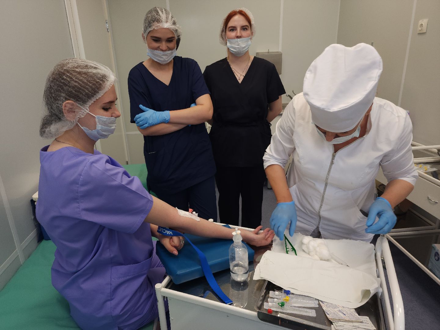 студенты медколледжа, практика,