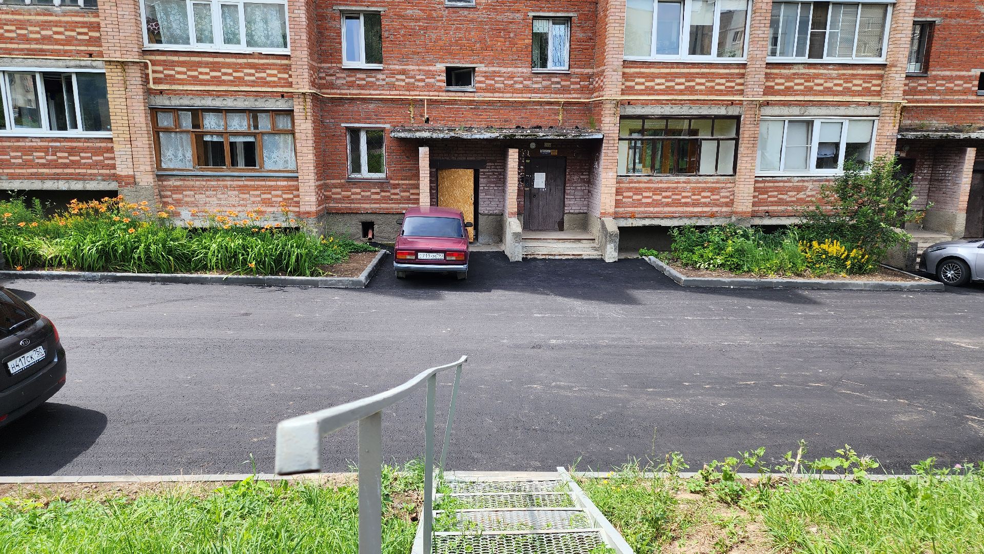 кашира, комплексное благоустройство, дворовая территория, парковка, троутар, водоотведение, озеленение, клумбы,