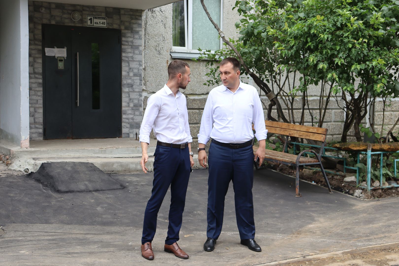 дзержинский, лесная 19, асфальт, благоустройство, Андроник Пак,