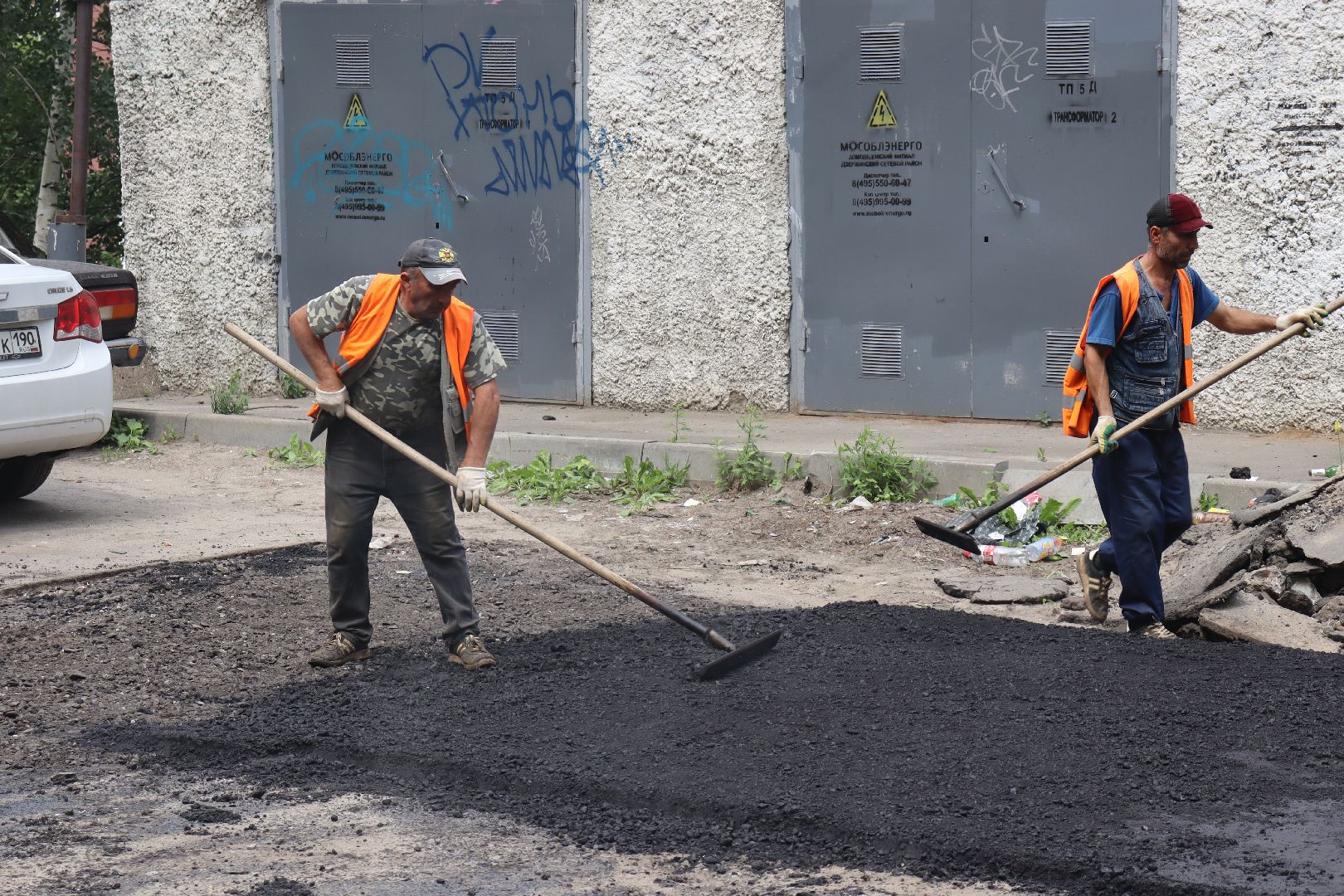 дзержинский, лесная 19, асфальт, благоустройство, Андроник Пак,