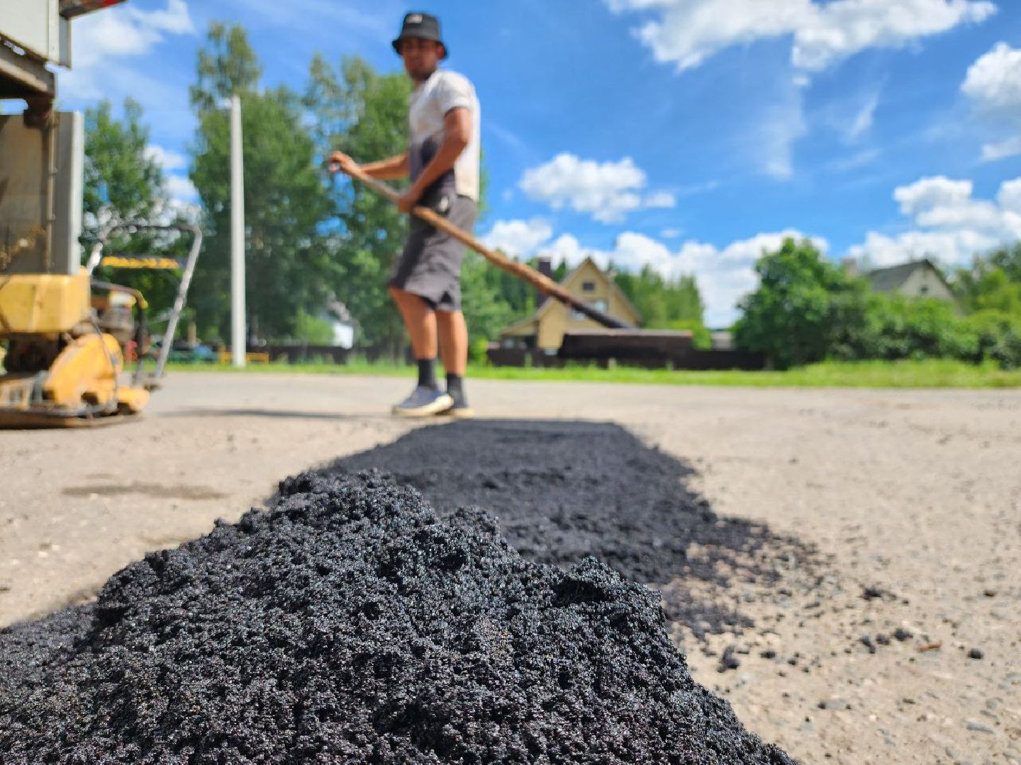 можайск, можайский городской округ, подмосковье, ямочный ремонт, выездная администрация, просьбы жителей, власть, дороги, жители, итоги встречи с жителями,