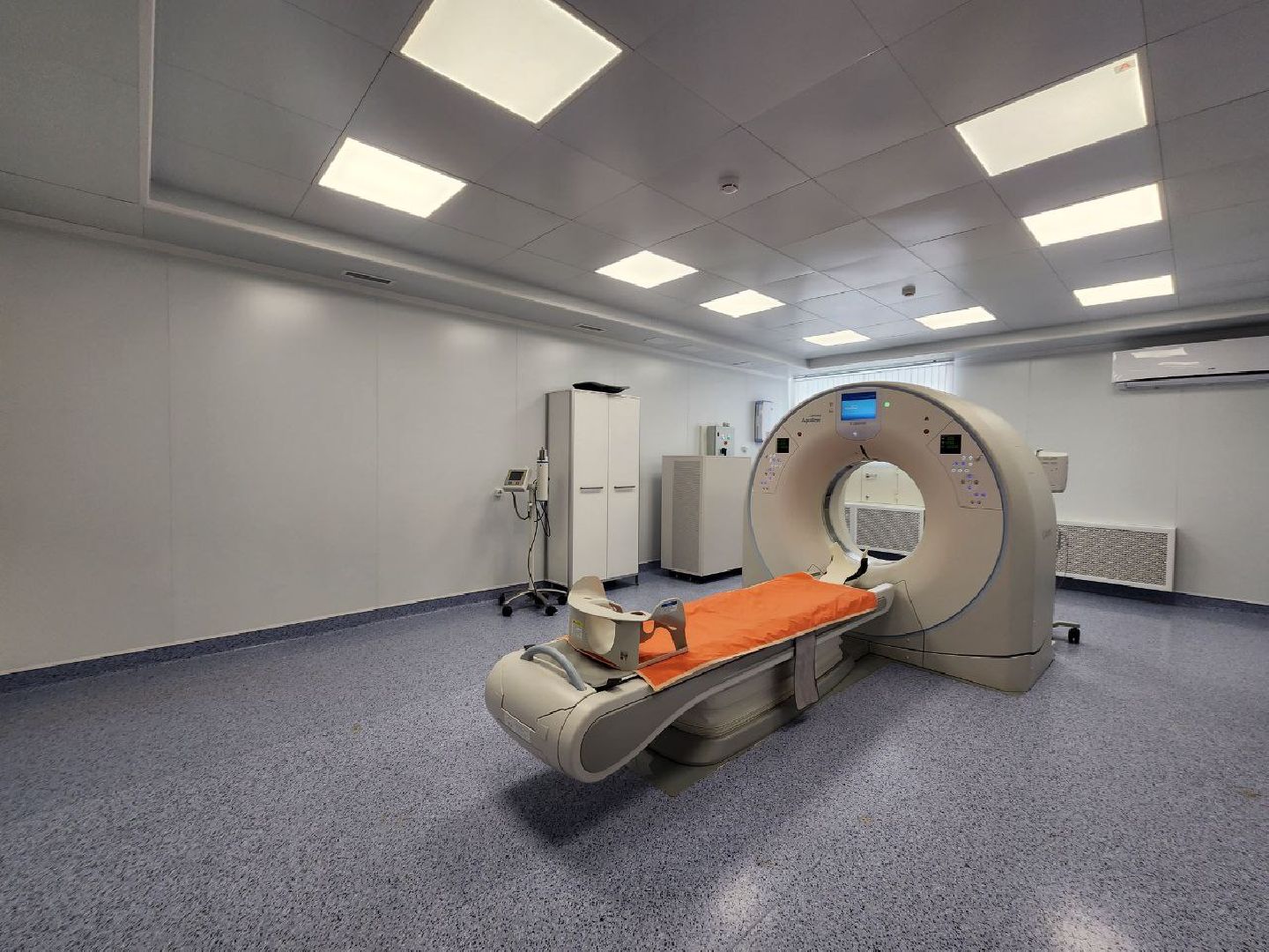 можайск, можайский городской округ, подмосковье, аппарат-кт, кабинет компьютерной томографии, новое медоборудование, тяжелое оборудование, обследования, больница, больные,