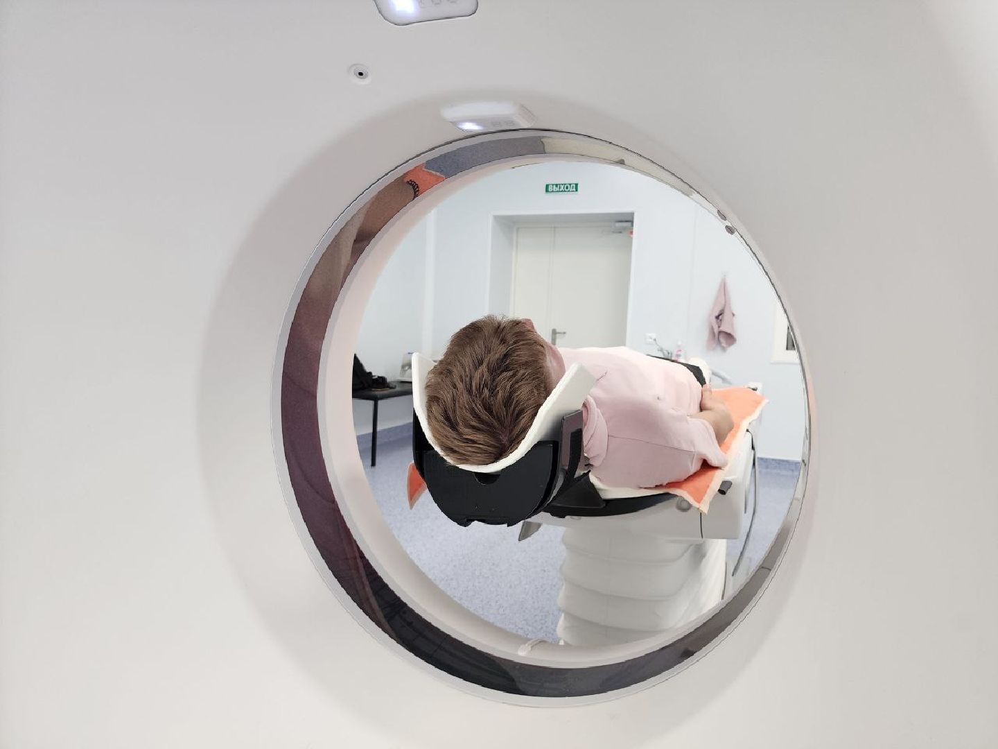 можайск, можайский городской округ, подмосковье, аппарат-кт, кабинет компьютерной томографии, новое медоборудование, тяжелое оборудование, обследования, больница, больные,