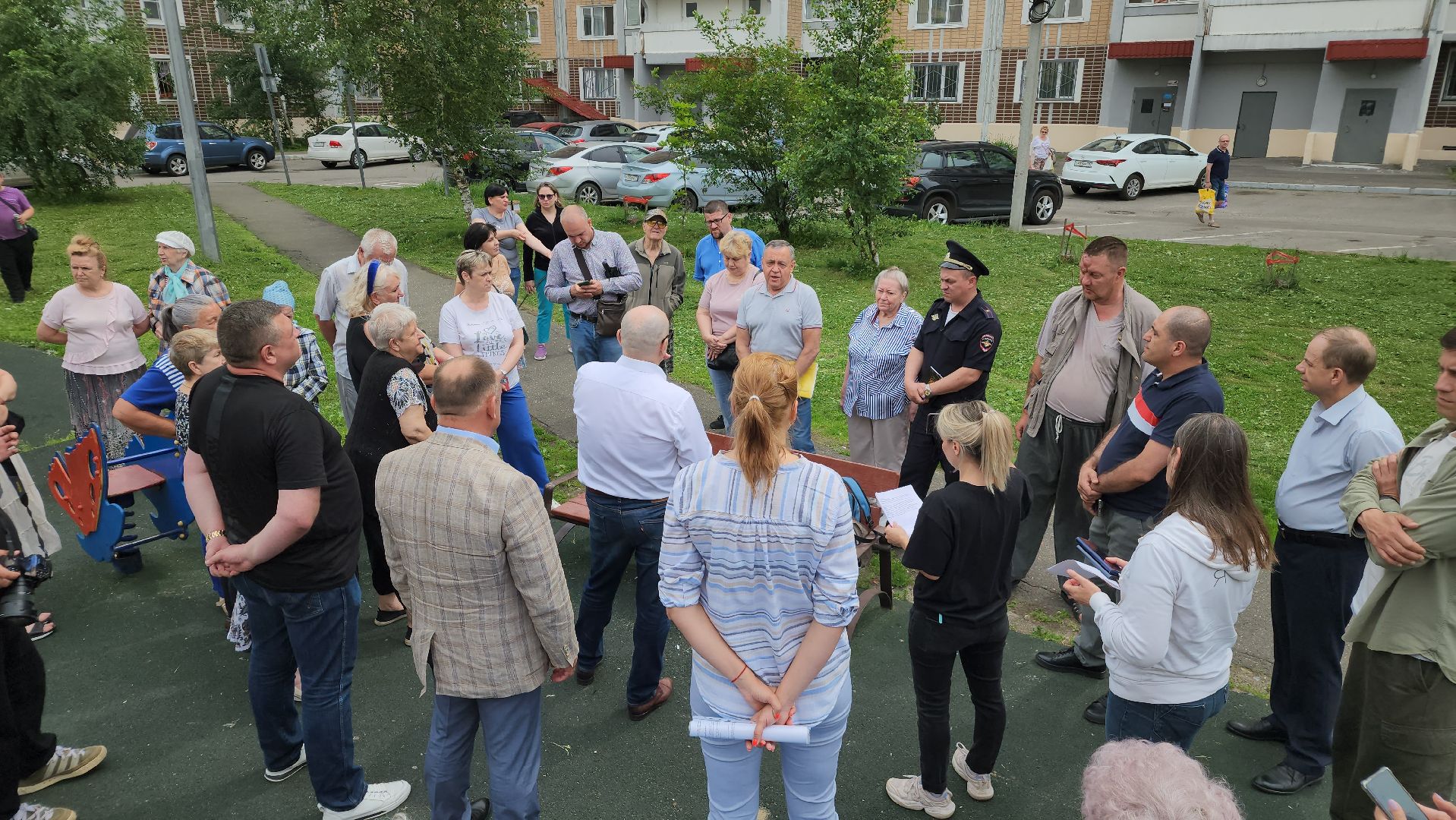 встреча с жителями, благойстройство, мигранты, Лосино-Петровский,