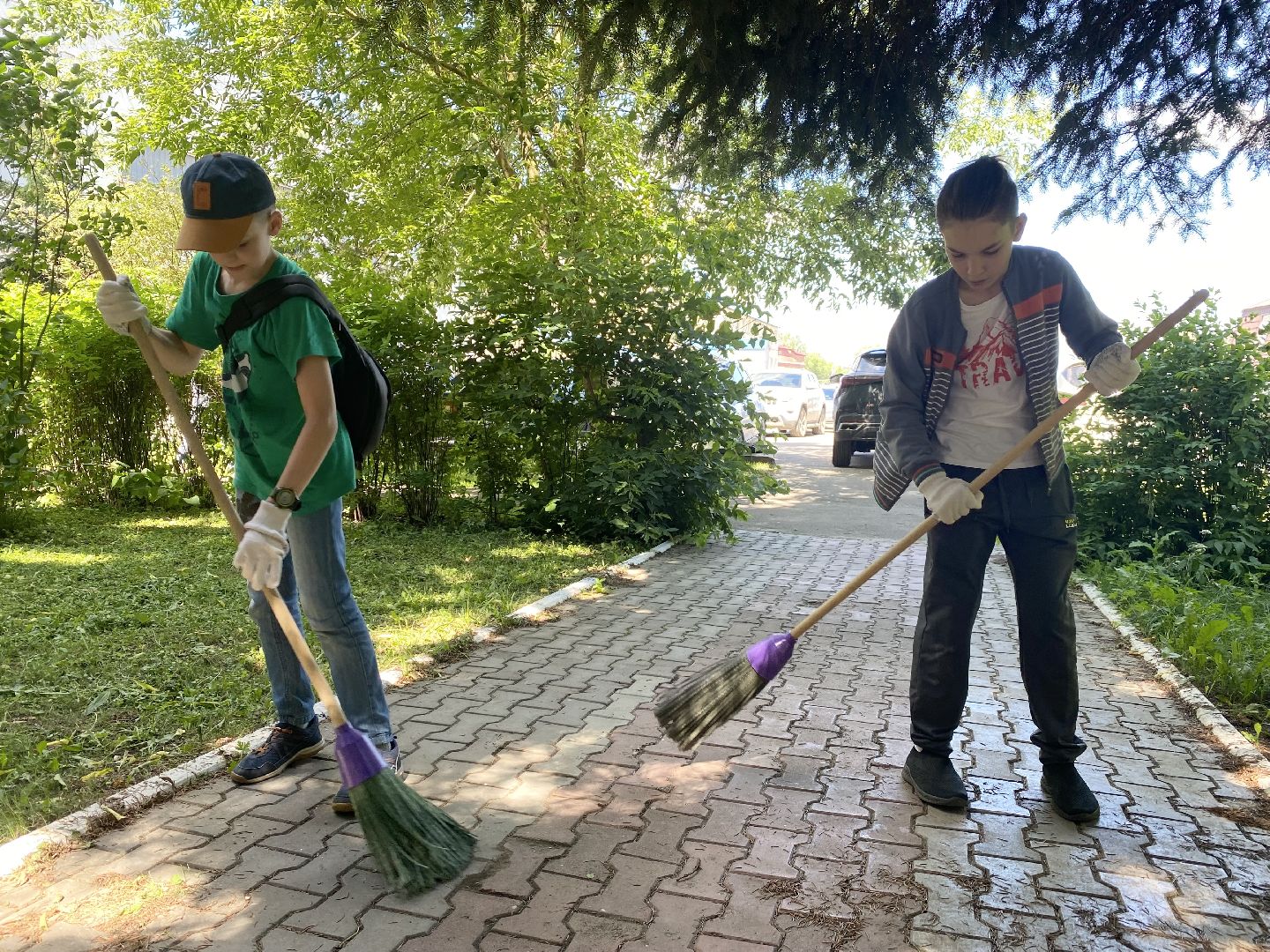 ЦВПВ, Домодедово, Подмосковье, день памяти и скорби, Уборка обелисков, Волонтеры, волонтеры подмосковья, уборка территории, Сохранение памятникво, Патриотизм,