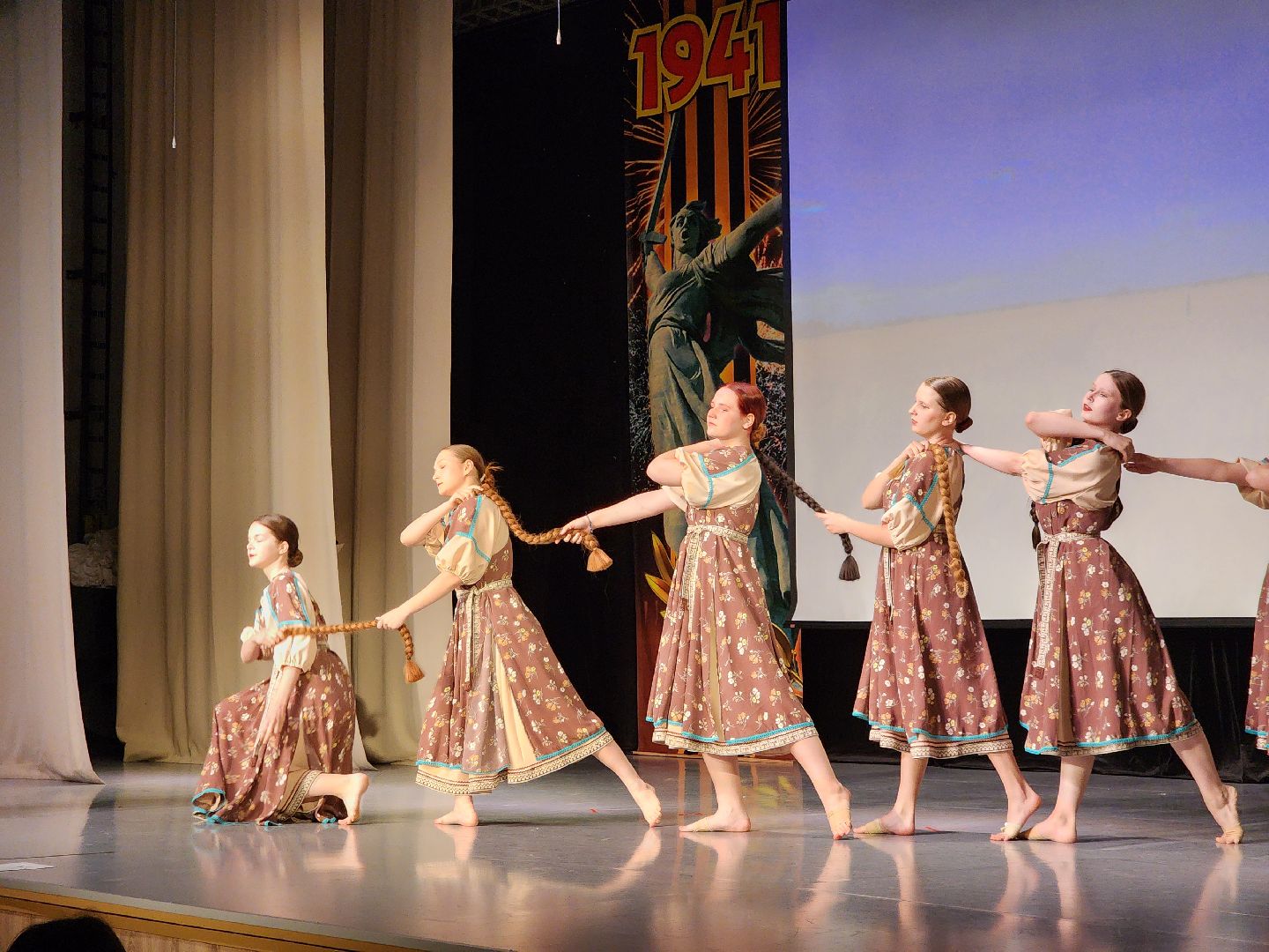 Ногинск, районный дом культуры, концерт, день памяти и скорби, лагерь, общество, жители,