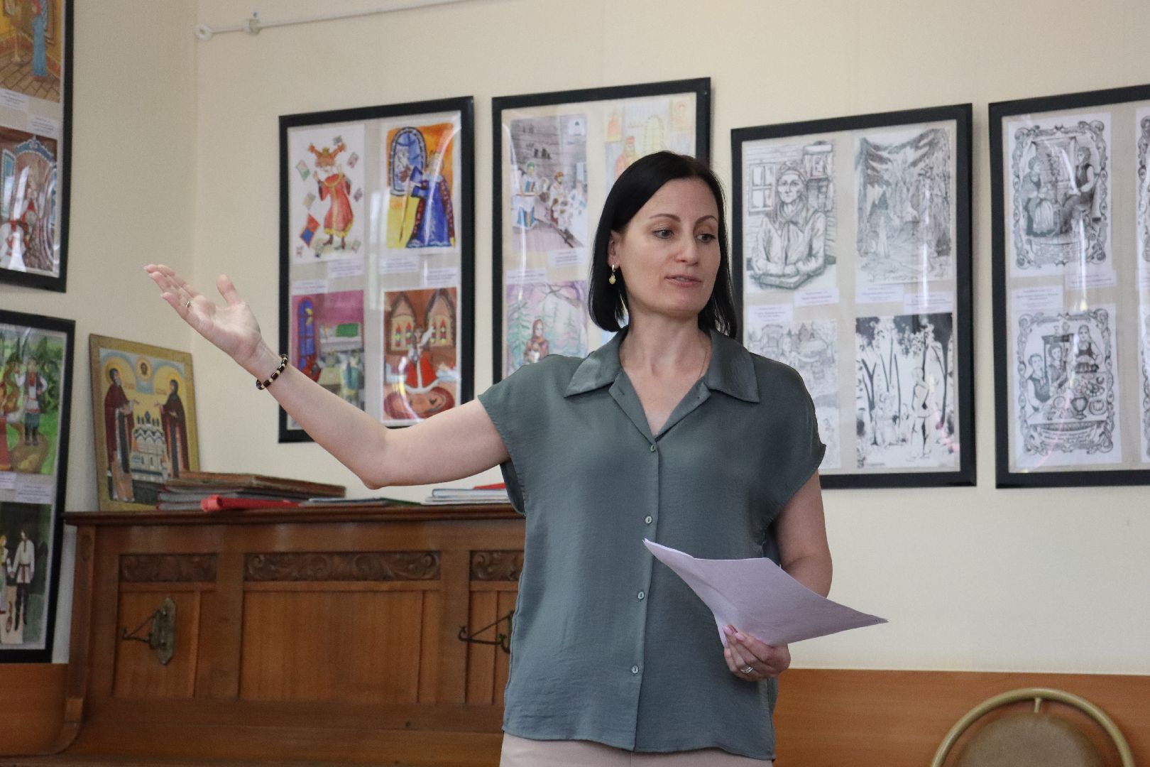 дзержинский, центральная библиотека, вредные привычки,Ирина Моисеева,