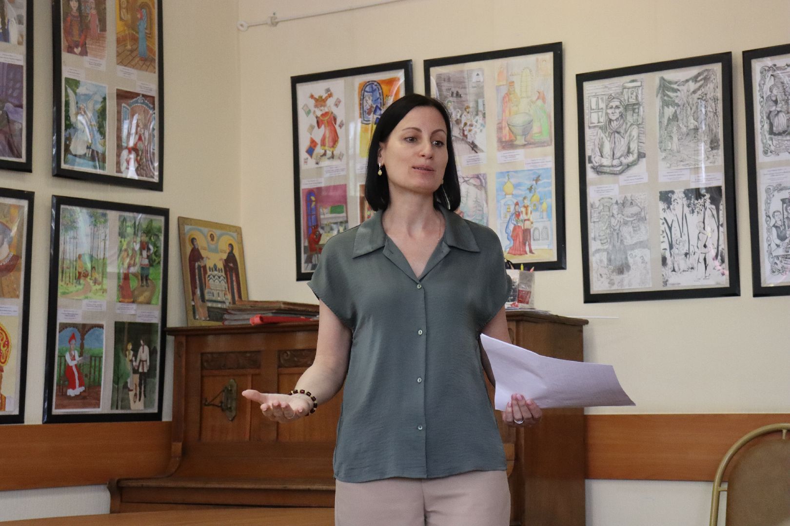 дзержинский, центральная библиотека, вредные привычки,Ирина Моисеева,