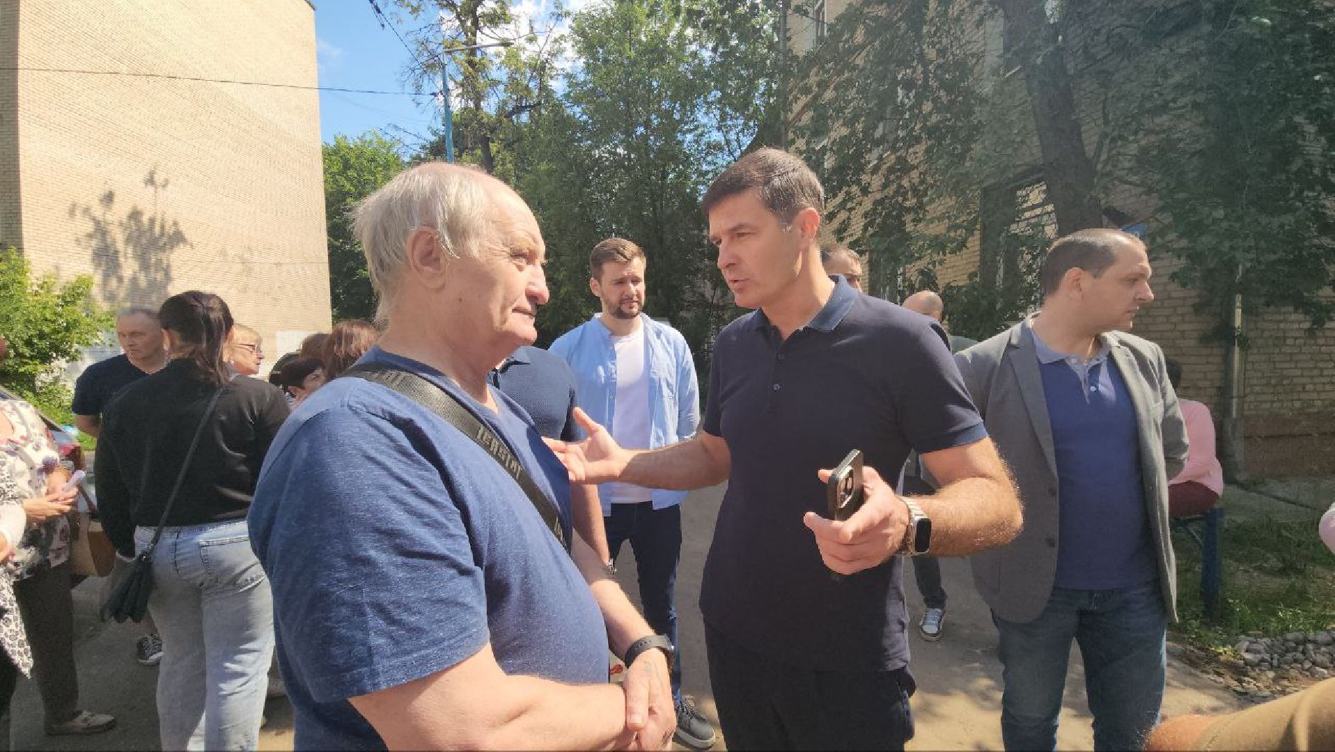 люберцы, глава городского округа люберцы владимир волков, пешеходная дорожка, тропинка, новая школа,просьбы жителей,