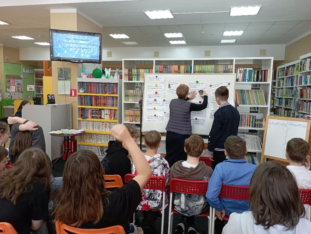 Дубна, общество