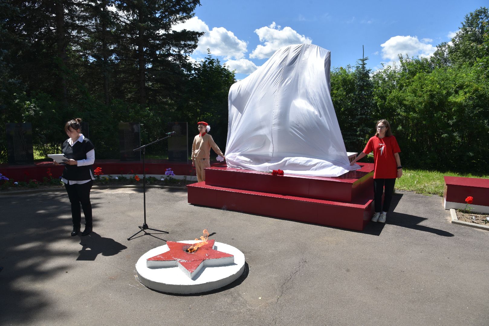 лотошино, микулино, день памяти и скорби, 22 июня, памятник,