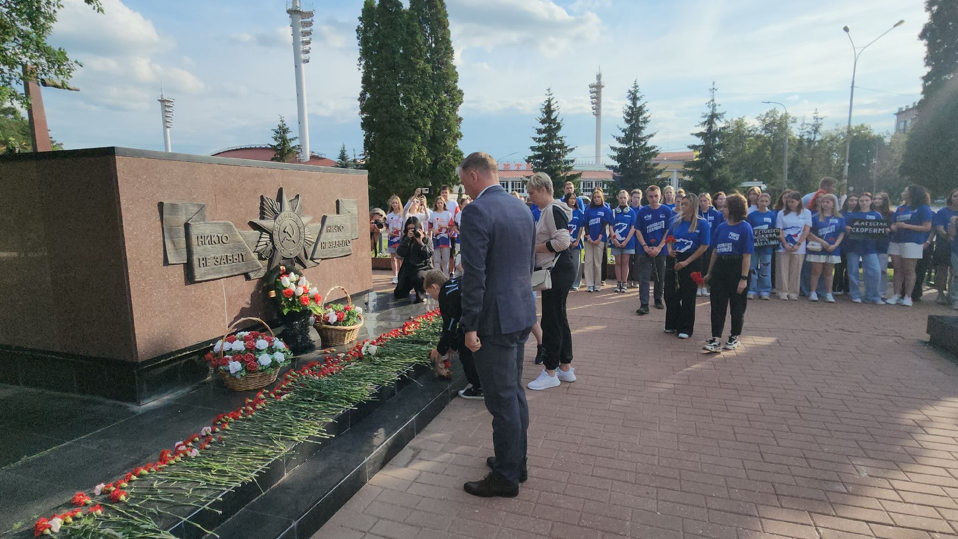свеча памяти, борис аубакиров, Вечный огонь, мемориал, митинг, Дагестан, севастополь, жуковский,