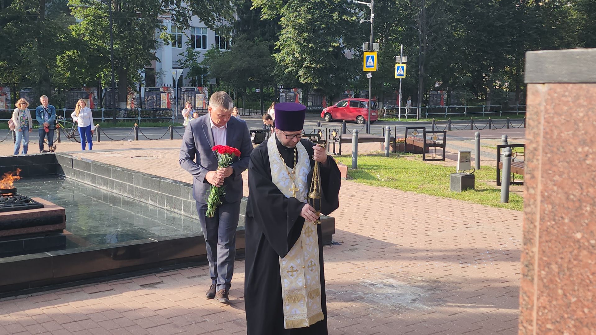 свеча памяти, борис аубакиров, Вечный огонь, мемориал, митинг, Дагестан, севастополь, жуковский,