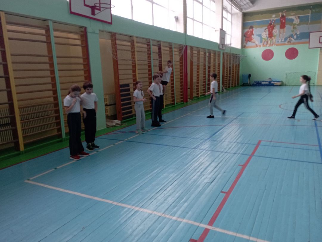 Дубна, общество