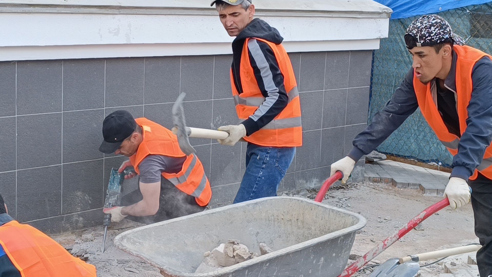 пандус, доступная среда, лобня, администрация,