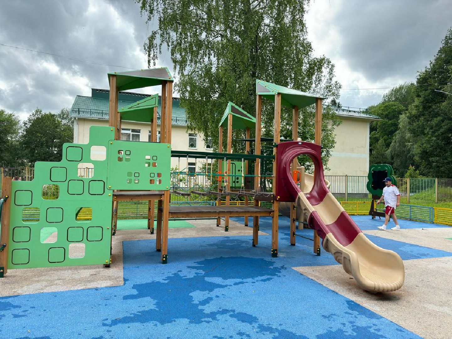 густ, дефекты, детская площадка, безопасность, дети, управляющая компания, городской округ восход,