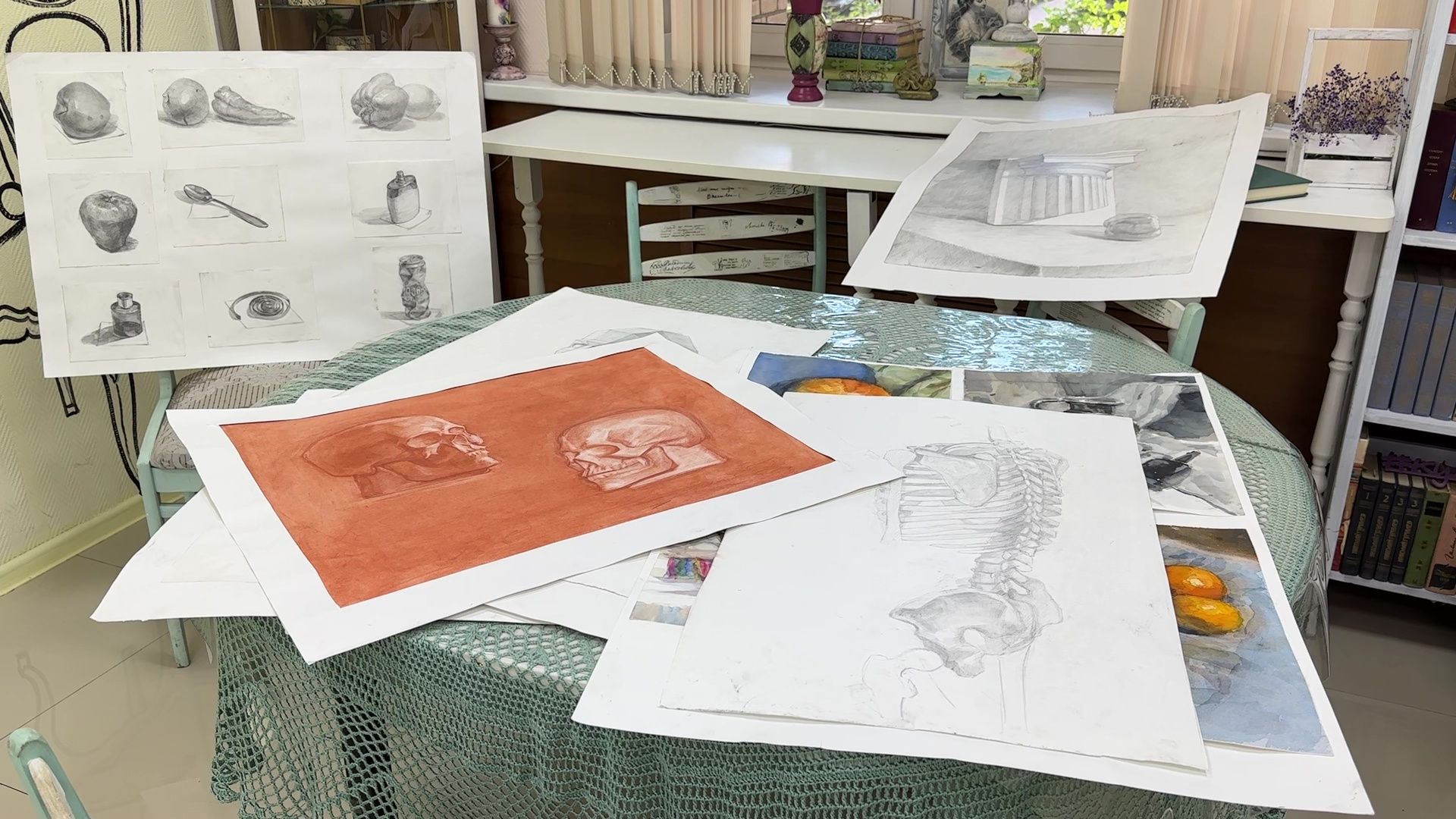 Реутов, библиотека, художник, картины, выставка, акварель, карандаш,