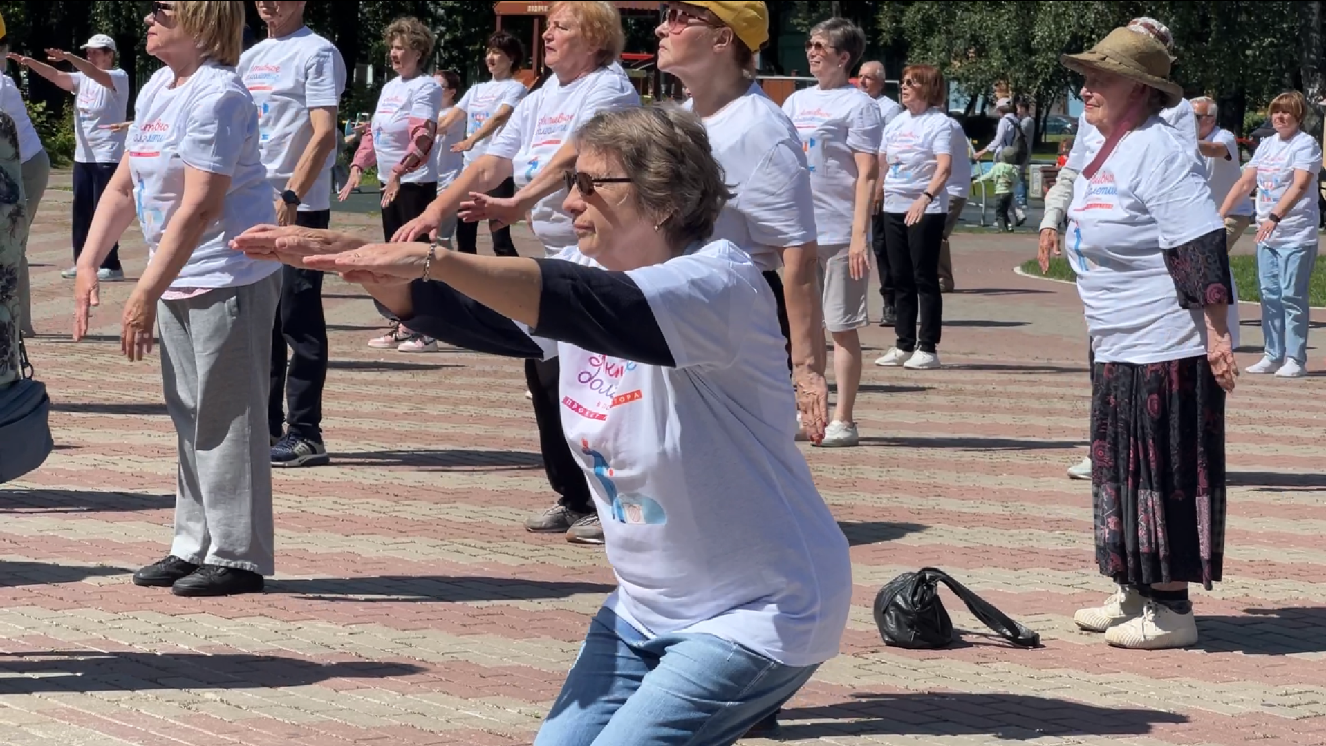 химки, спорт, активное долголетие, зарядка долголетов,