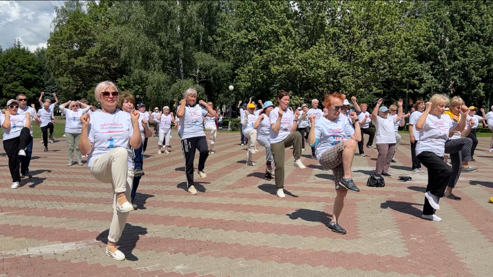 химки, спорт, активное долголетие, зарядка долголетов,