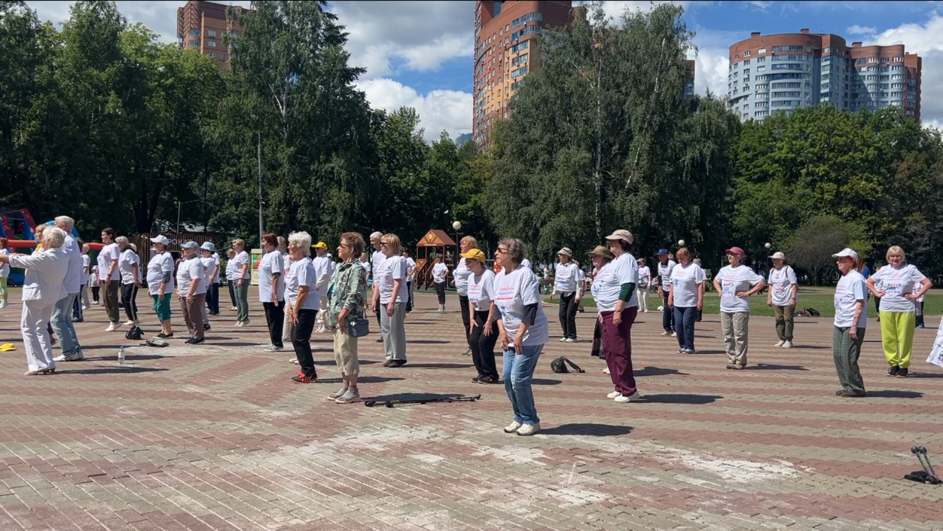 химки, спорт, активное долголетие, зарядка долголетов,