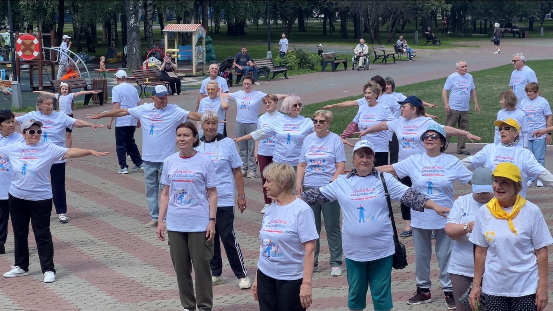 химки, спорт, активное долголетие, зарядка долголетов,