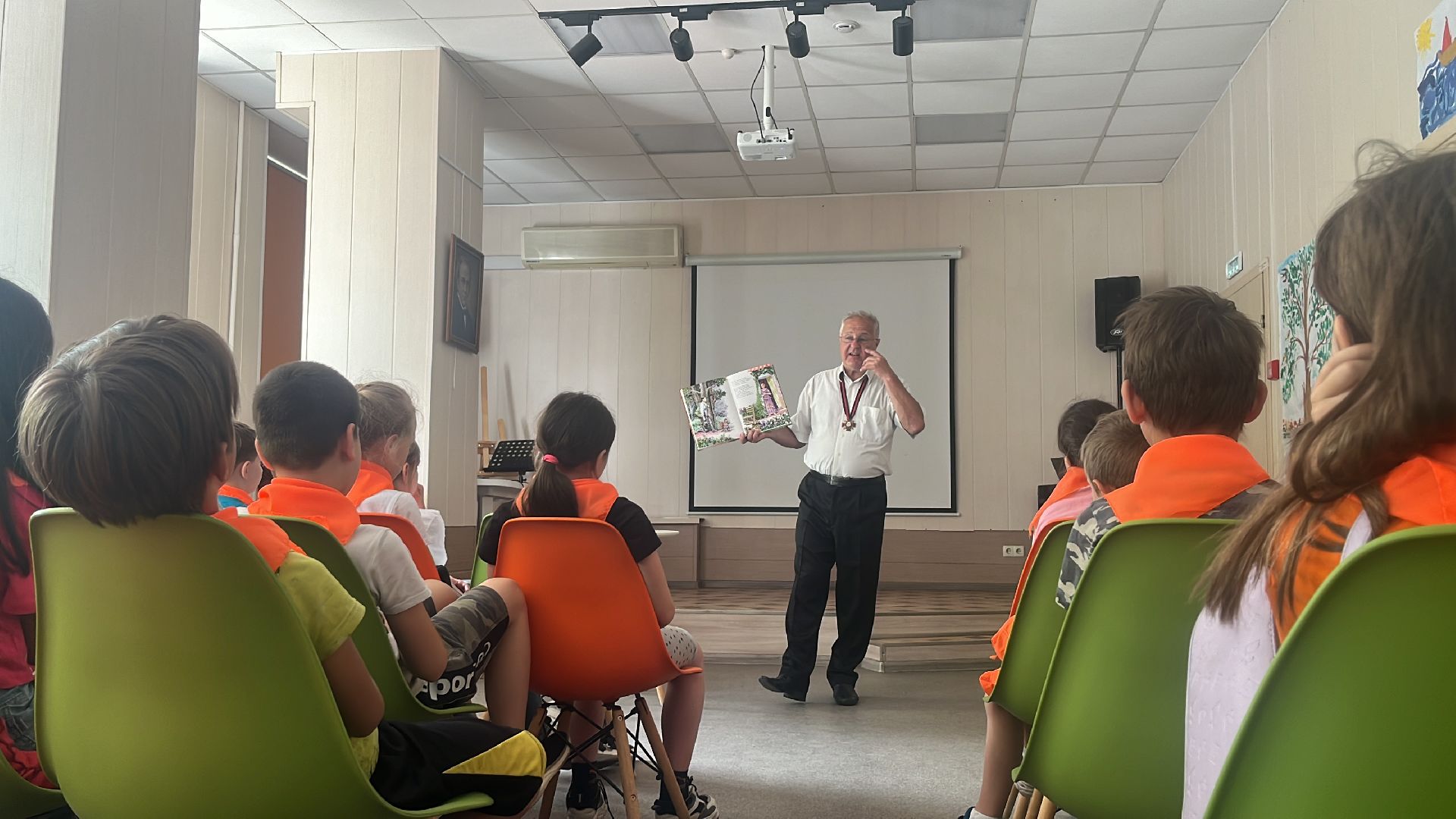 дети, школьники, писатель, поэт, детский писатель, сказки,