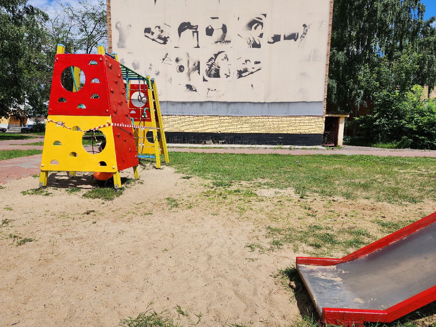 раменское, благоустройство, покраска детских площадок, двор на Михалевича 33-35,