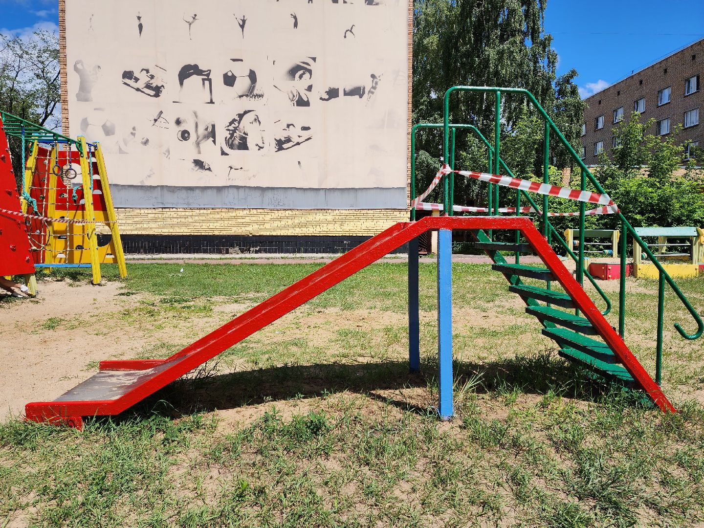раменское, благоустройство, покраска детских площадок, двор на Михалевича 33-35,