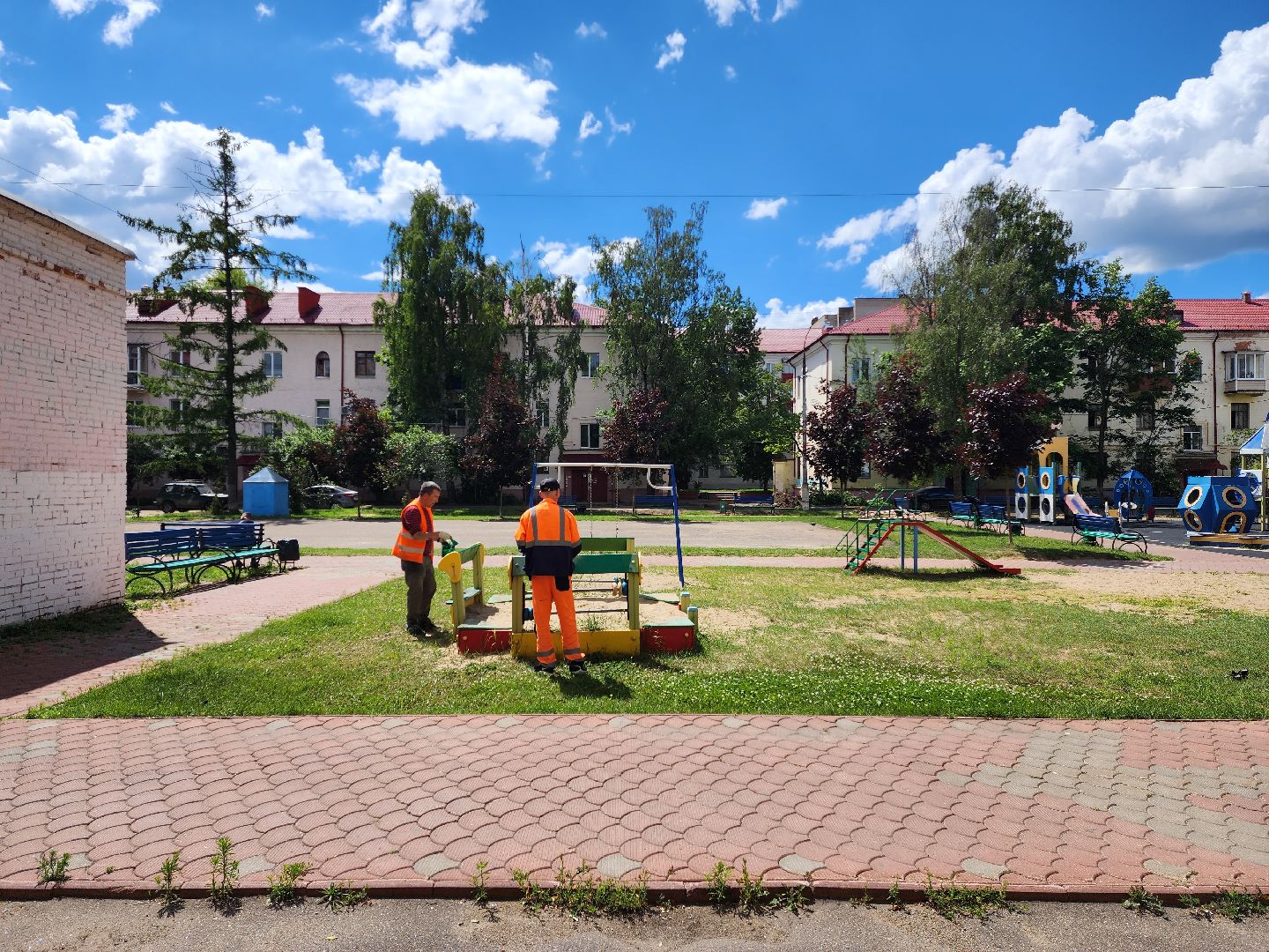 раменское, благоустройство, покраска детских площадок, двор на Михалевича 33-35,