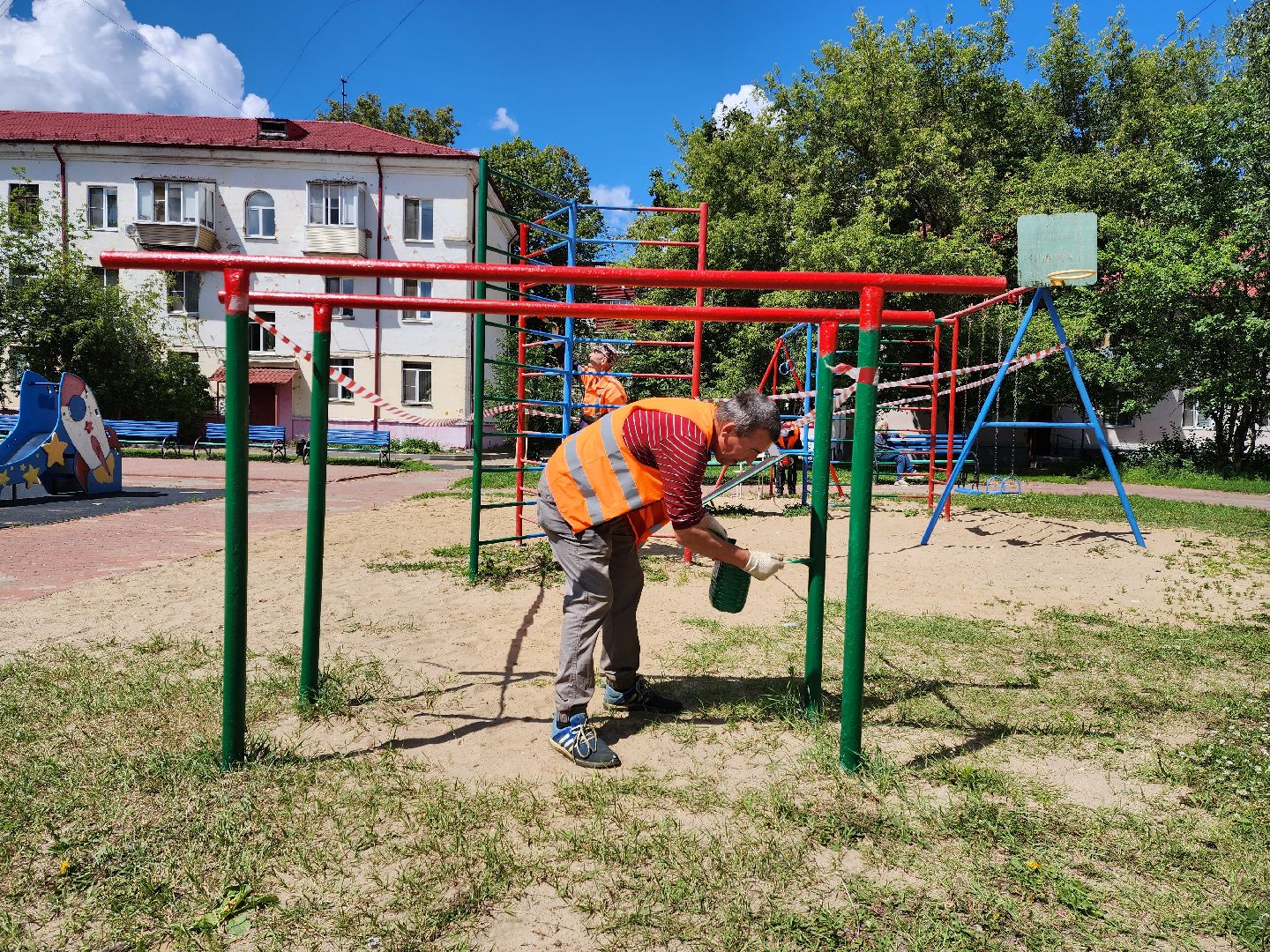 раменское, благоустройство, покраска детских площадок, двор на Михалевича 33-35,