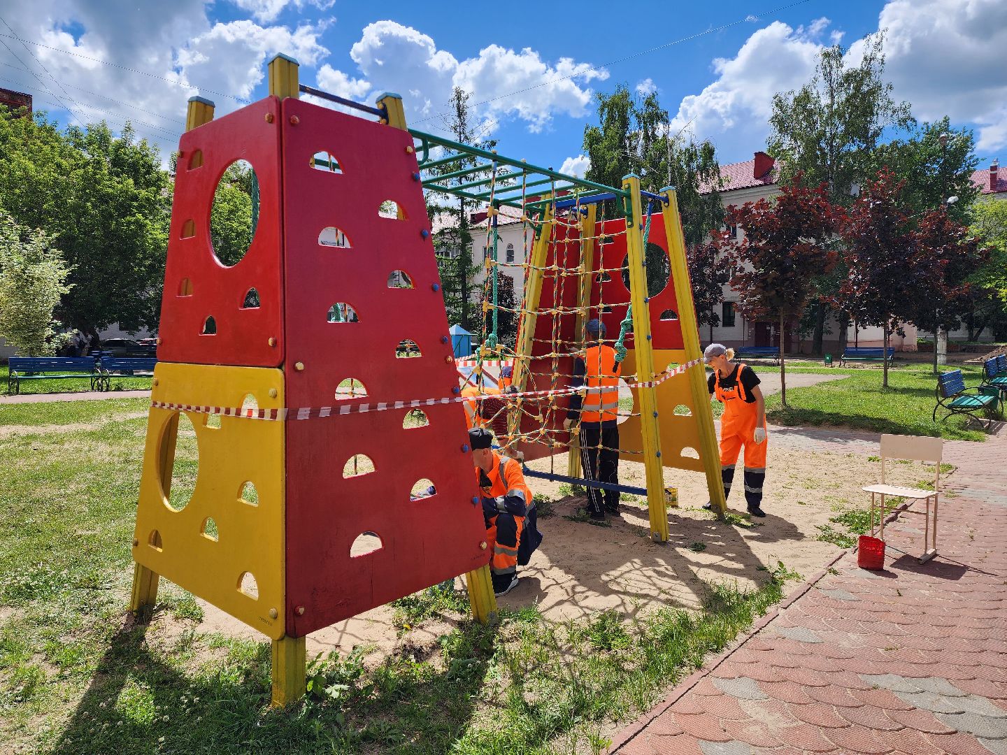 раменское, благоустройство, покраска детских площадок, двор на Михалевича 33-35,