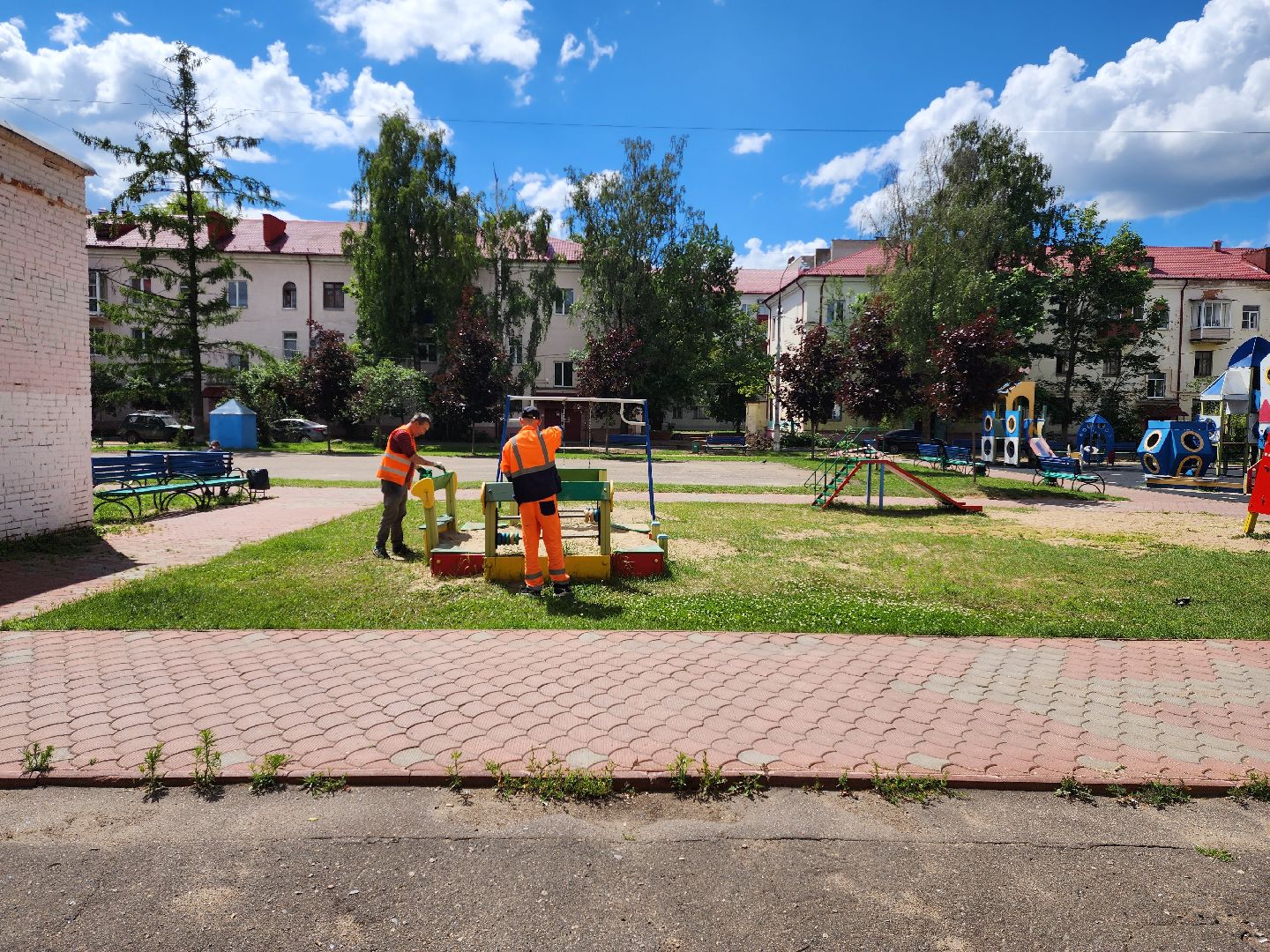 раменское, благоустройство, покраска детских площадок, двор на Михалевича 33-35,