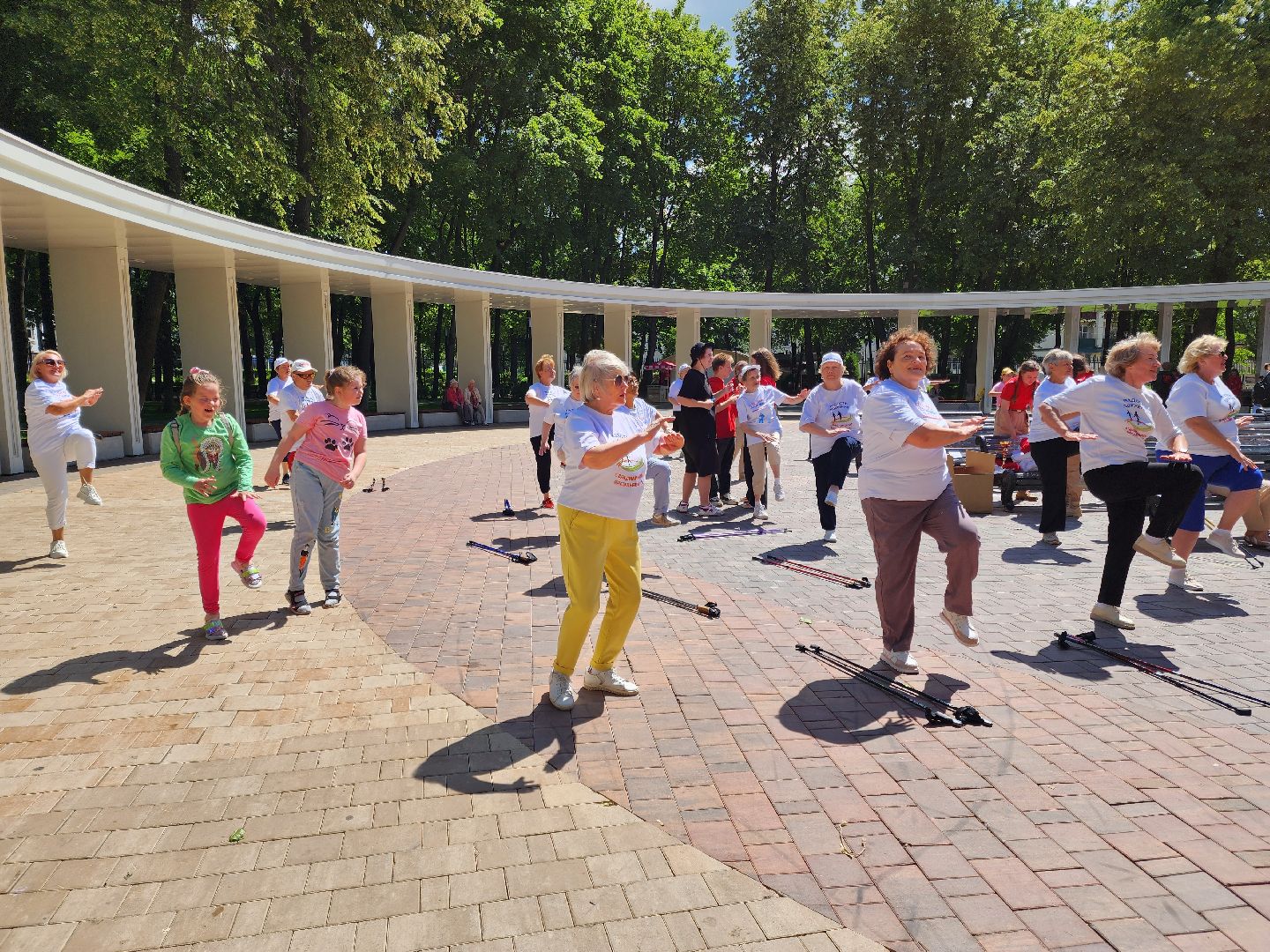 активное долголети, зарядка долголетов, Подольск, Олимпийская чемпионка,