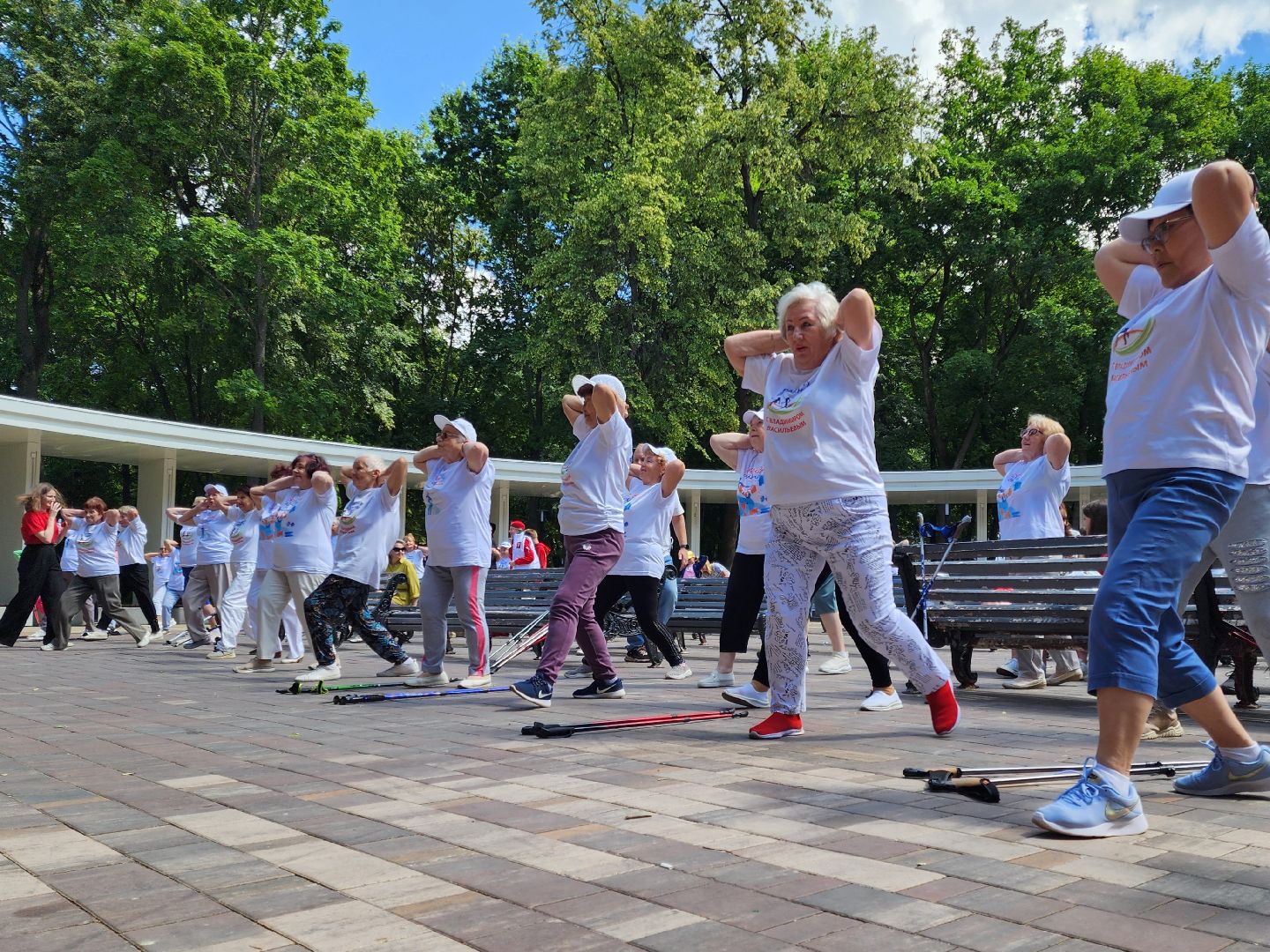 активное долголети, зарядка долголетов, Подольск, Олимпийская чемпионка,