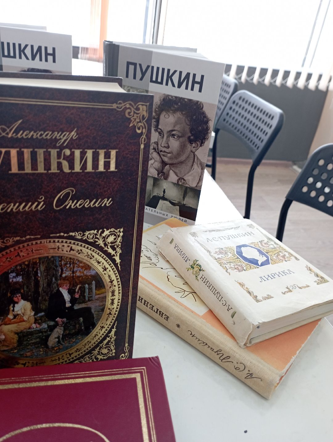 Дубна, общество