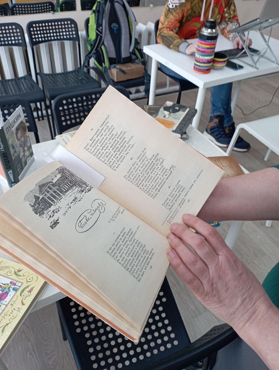 Дубна, общество