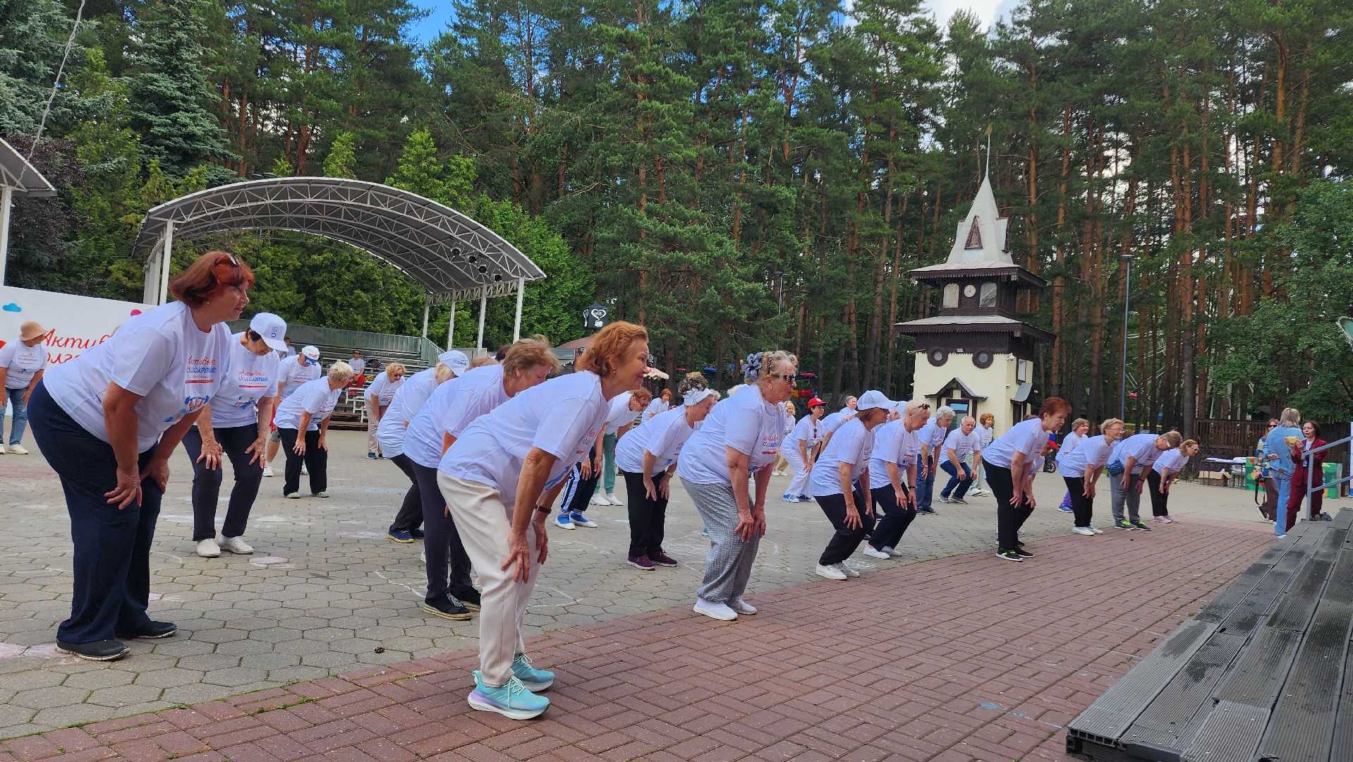 Активное долголетие, Домодедово, Подмосковье, чемпионка мира, чемпион мира по боксу, физическая активность, Зарядка, парк елочки, Бокс, рукопашный бой, Спорт, спорт в подмосковье,