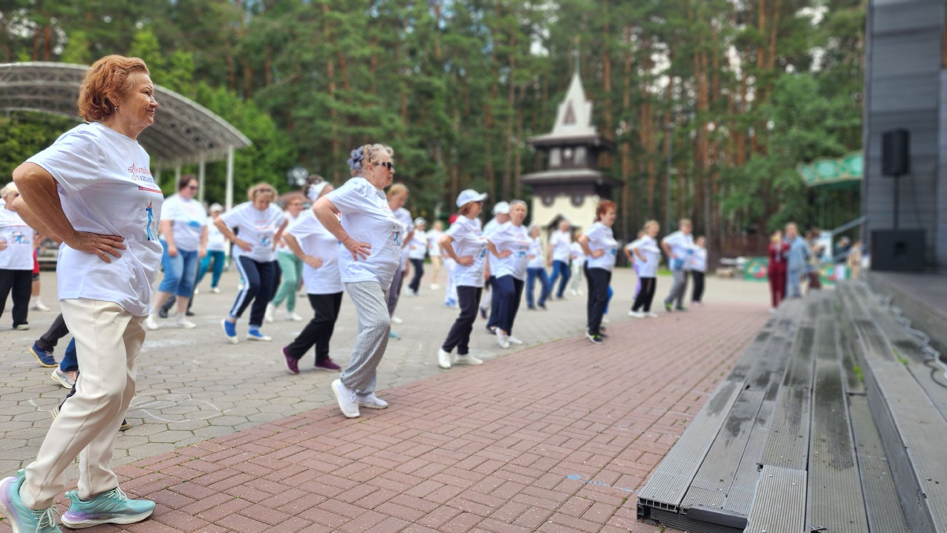 Активное долголетие, Домодедово, Подмосковье, чемпионка мира, чемпион мира по боксу, физическая активность, Зарядка, парк елочки, Бокс, рукопашный бой, Спорт, спорт в подмосковье,