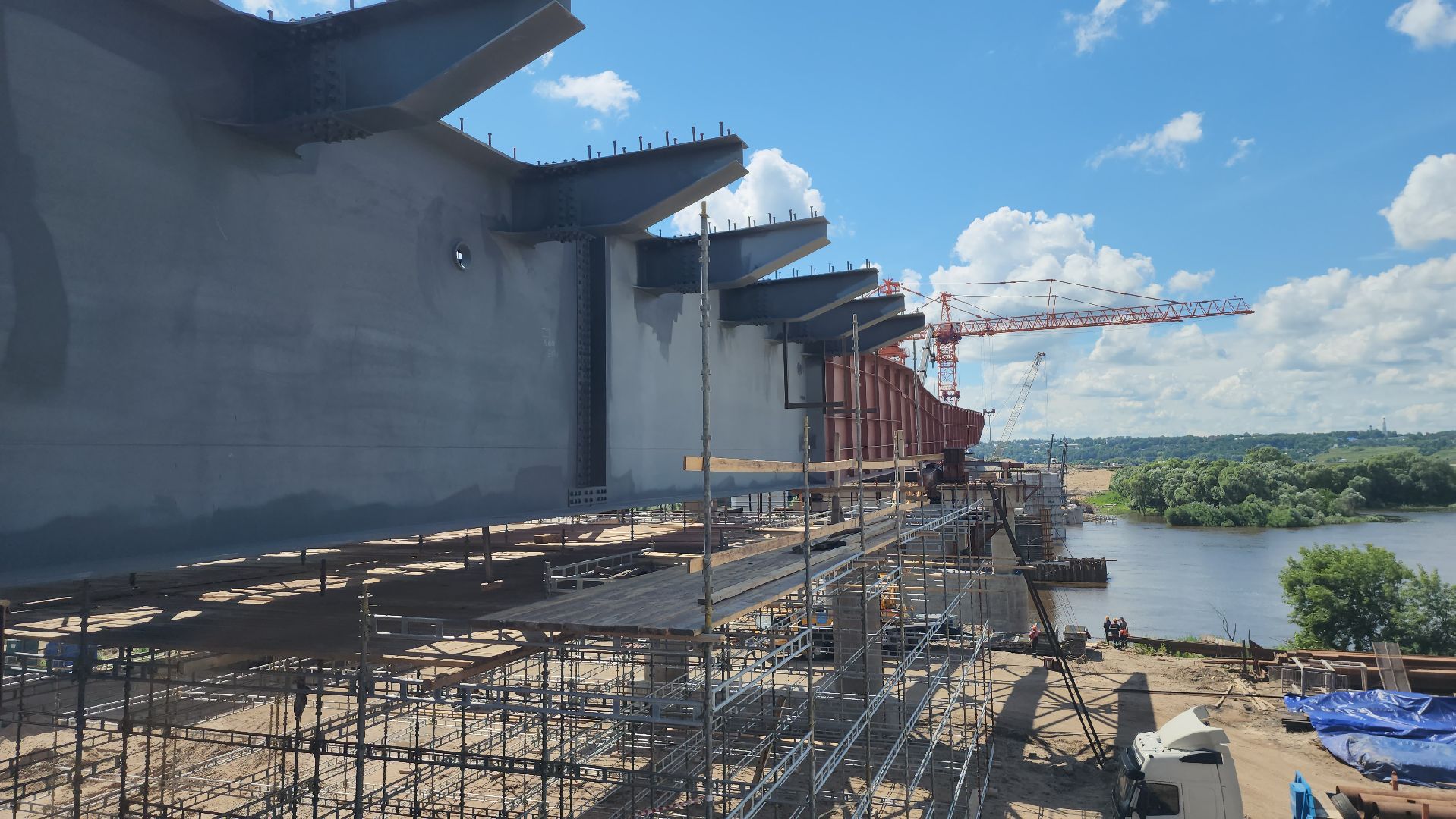 серпухов, мост через Оку, строительство моста, трасса М2, мост имени подольских курсантов, надвижка пролета,