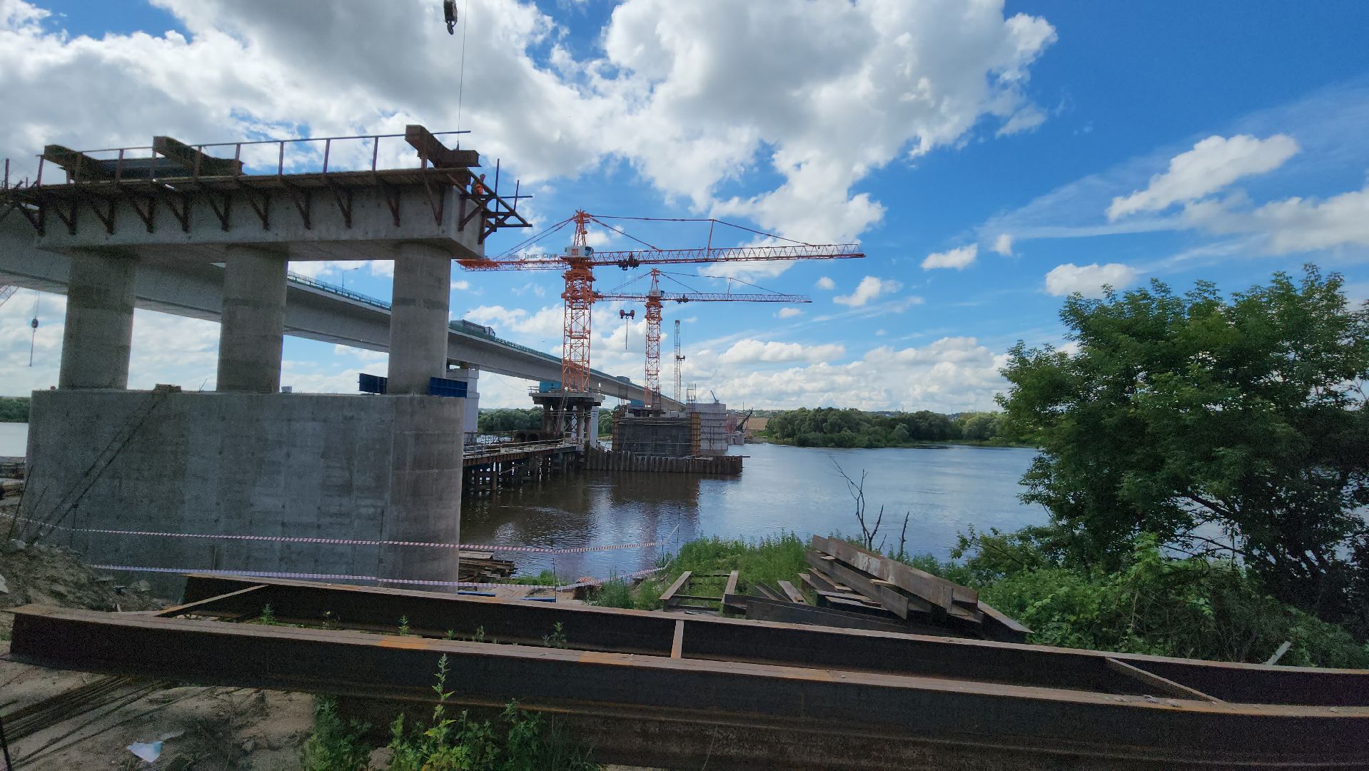 серпухов, трасса М2, строительство моста, река Ока, надвижка пролетного строения,