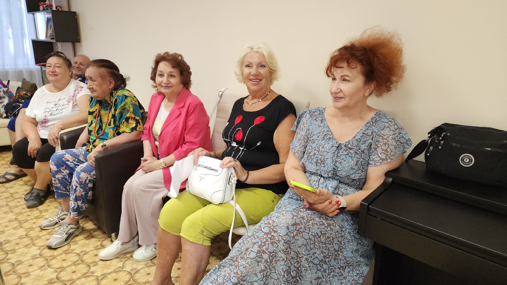 пушкино, центр социального обслуживания, музыка, баян, концерт, получатели социальных услуг, зрители, музыкант,