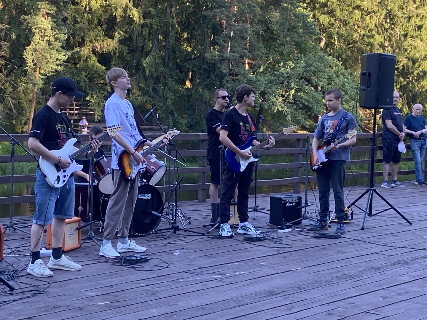 День молодежи во Власихе, праздник молодежи, верхнее озеро во власихе, академия творчества, красная звезда рвсн,