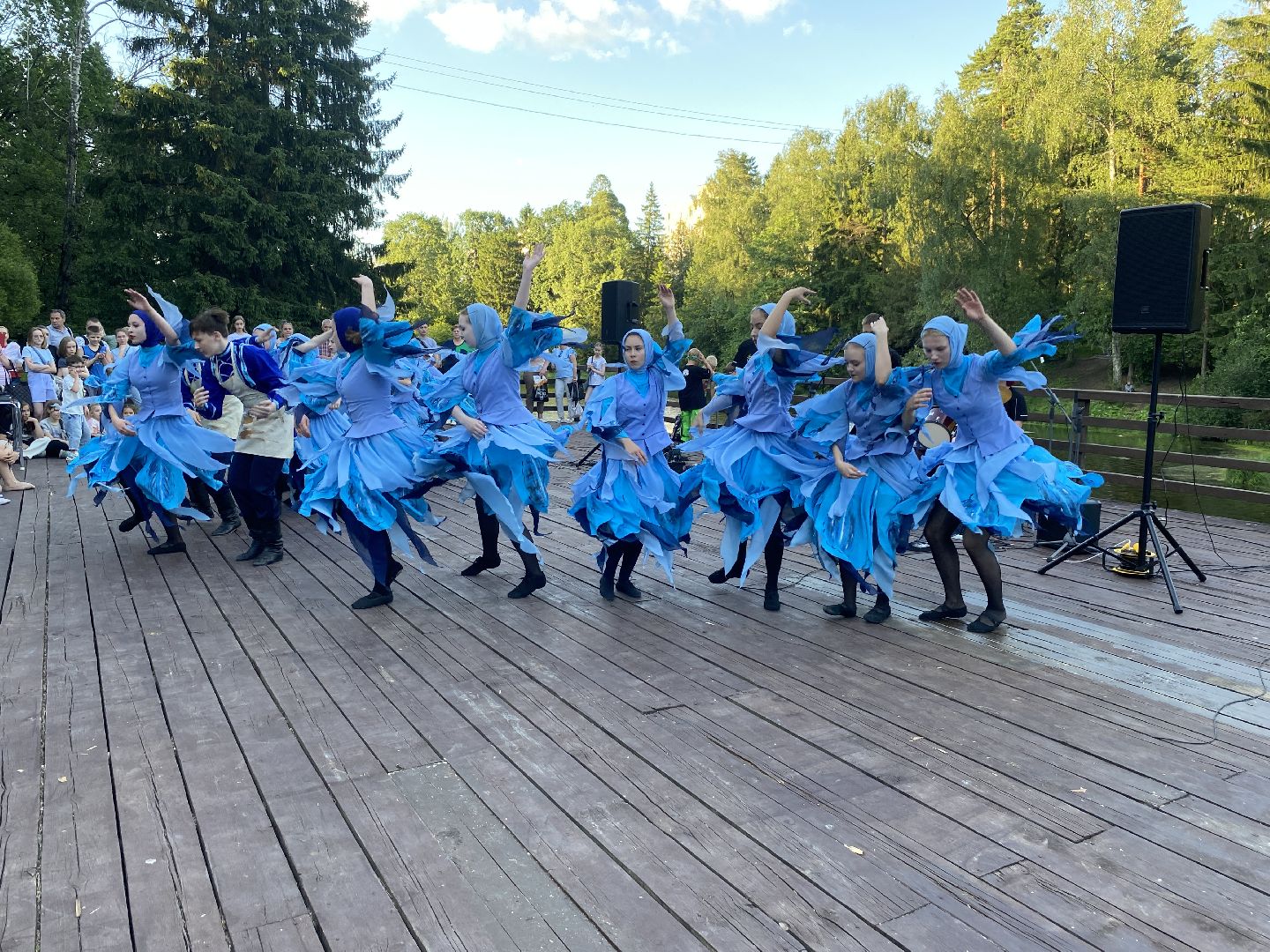 День молодежи во Власихе, праздник молодежи, верхнее озеро во власихе, академия творчества, красная звезда рвсн,