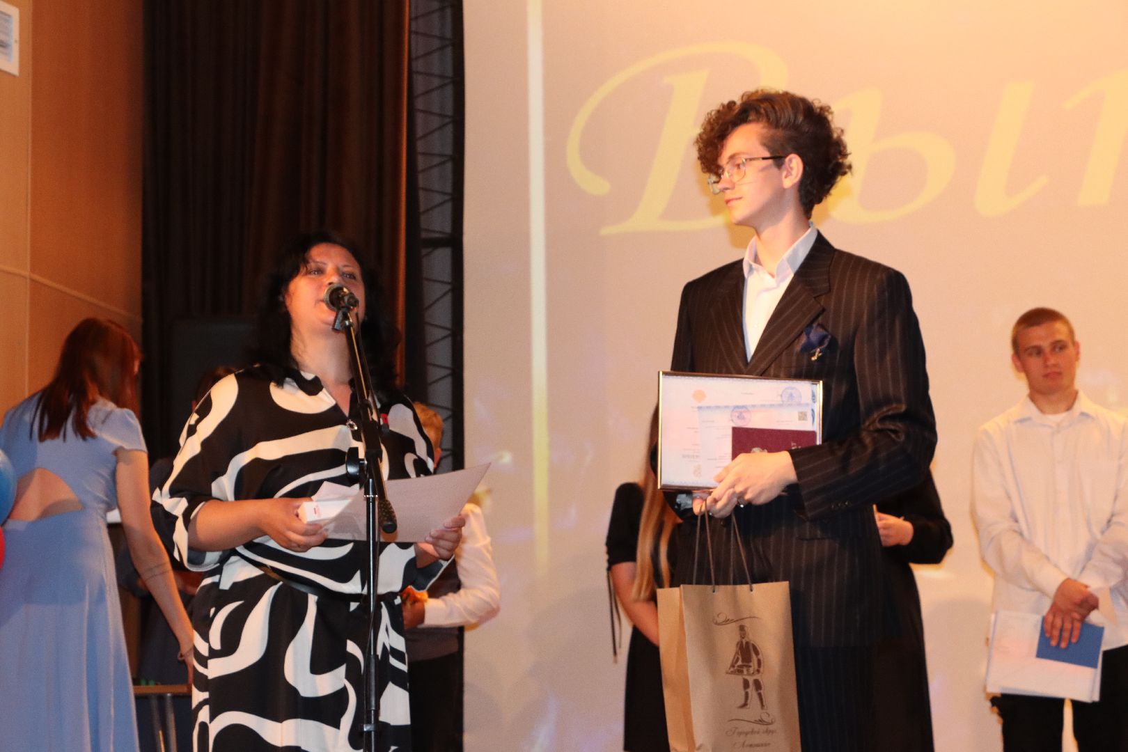 лотошино, микулино, микулинская гимназия, образование, выпускники 2024, выпускной 2024,