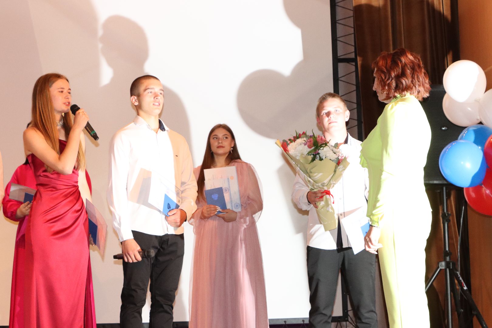 лотошино, микулино, микулинская гимназия, образование, выпускники 2024, выпускной 2024,