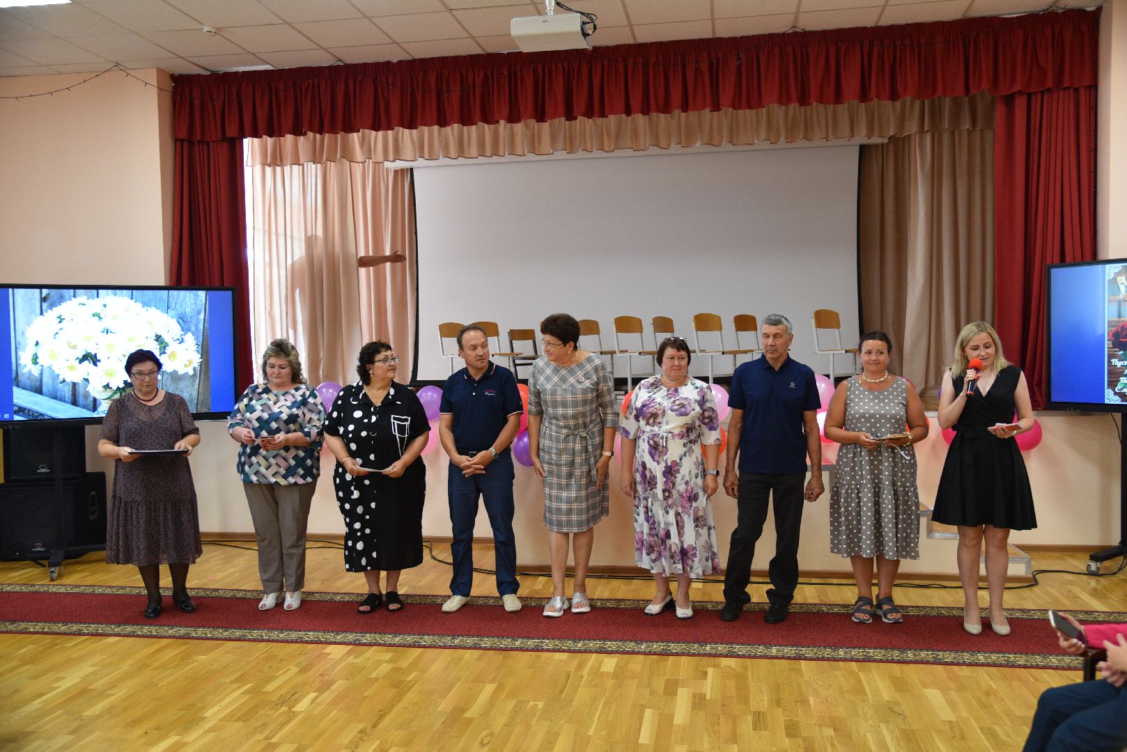 лотошино, лотошинская школа 2, выпускники, выпускник 2024, выпускной 2024, образование,