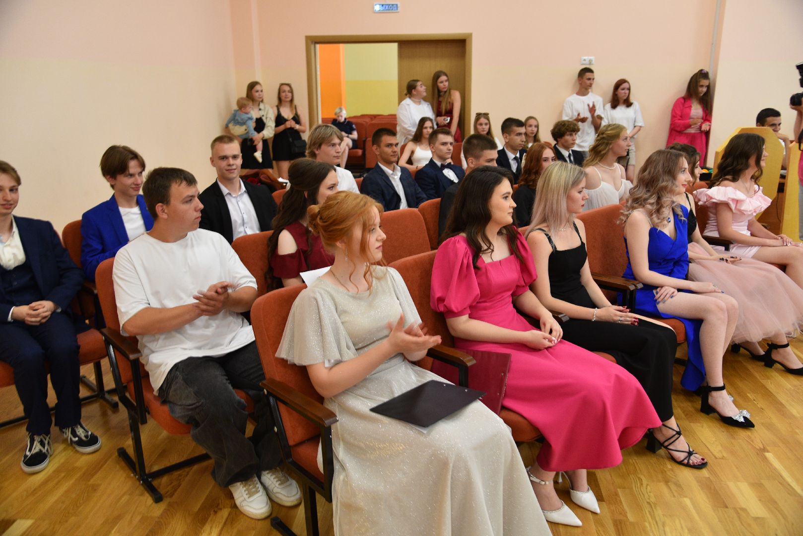 лотошино, лотошинская школа 2, выпускники, выпускник 2024, выпускной 2024, образование,