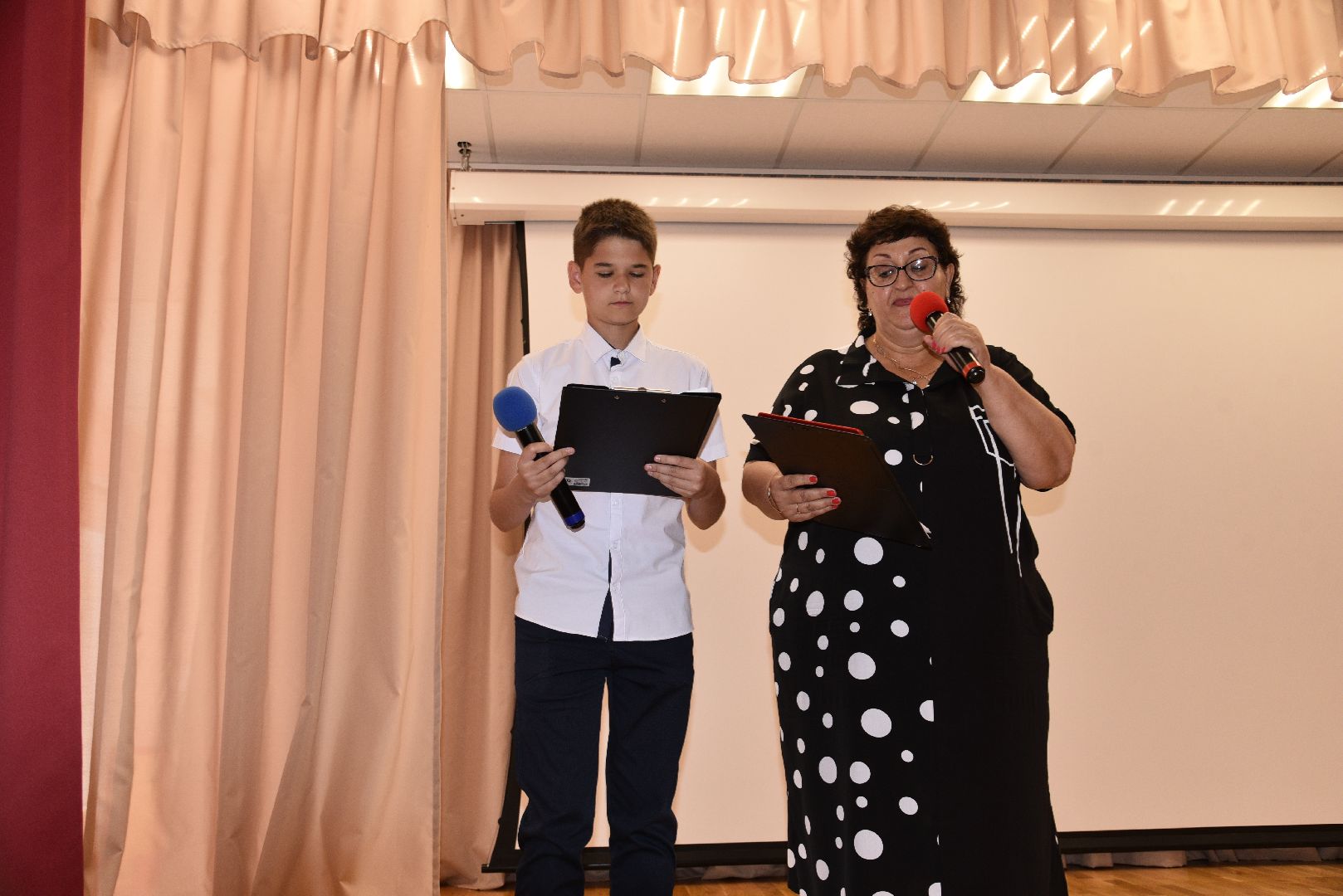 лотошино, лотошинская школа 2, выпускники, выпускник 2024, выпускной 2024, образование,