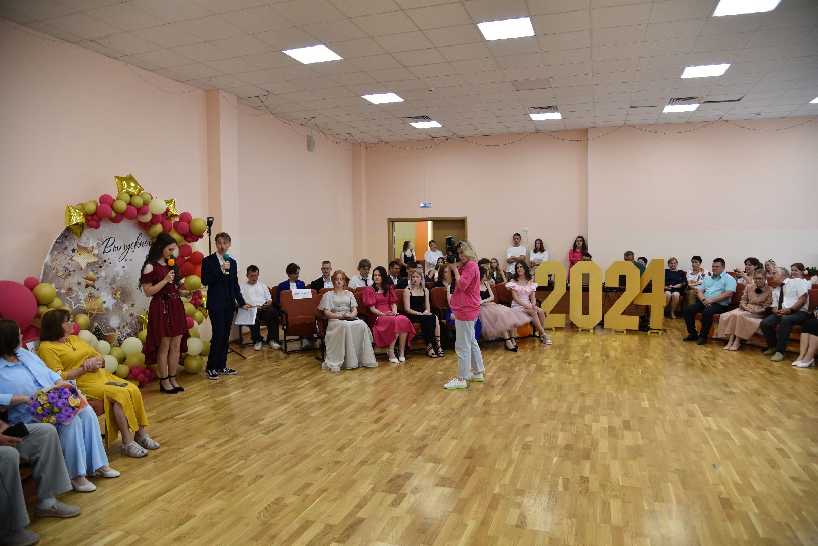 лотошино, лотошинская школа 2, выпускники, выпускник 2024, выпускной 2024, образование,