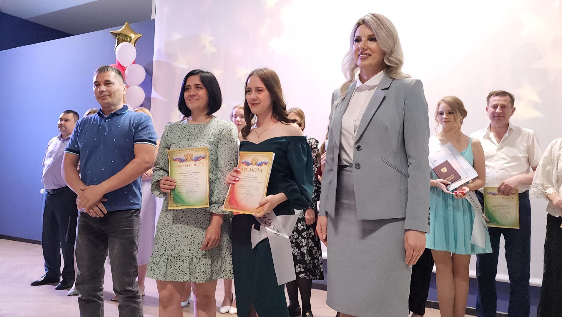 выпускной 2024, вручение аттестатов, поздравление,